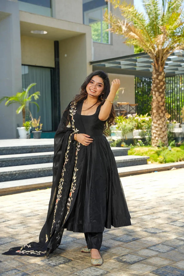 ERVA PREMIUM BLACK COLOR SUIT SET-TD 137